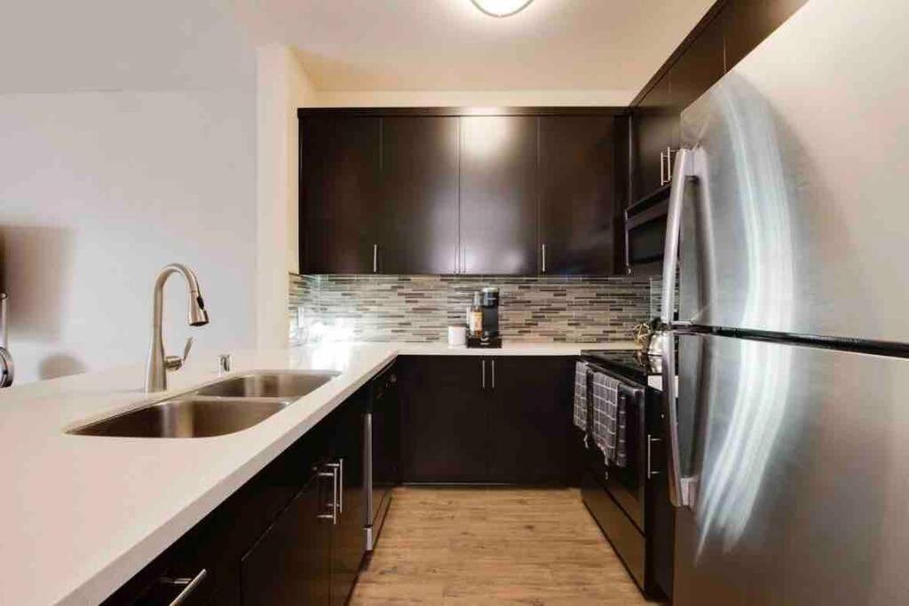 The Nest A Spacious 1 Bedroom Apartment With A Pool View Лос-Анджелес Екстер'єр фото
